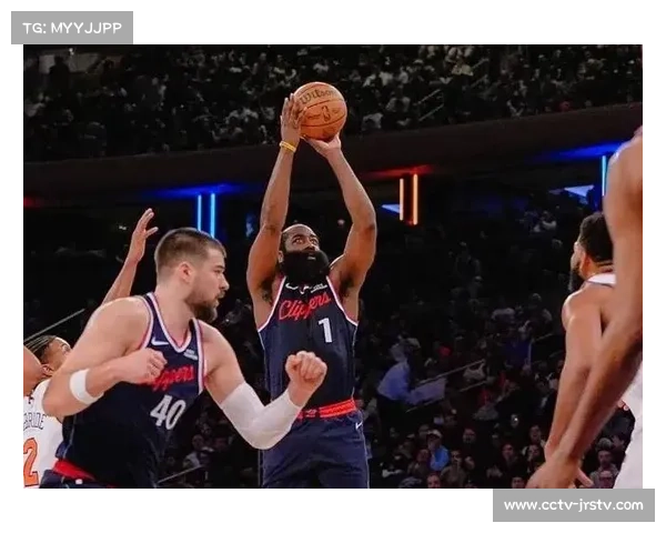 快船逆转黄蜂，莱昂纳德哈登末节攻势锁定胜局